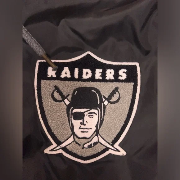 Oakland/ Las Vegas Raiders Throwback Bomber Jacket - Picture 3 of 6
